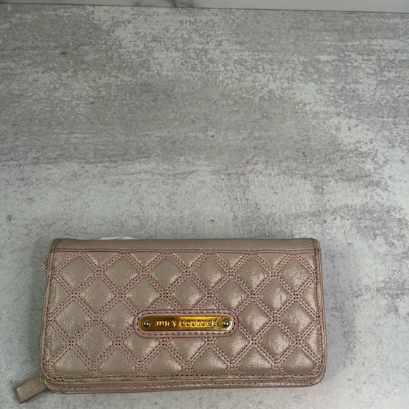 Juicy couture pink shimmer wallet with black and white polka dot details inside - Picture 13 of 13